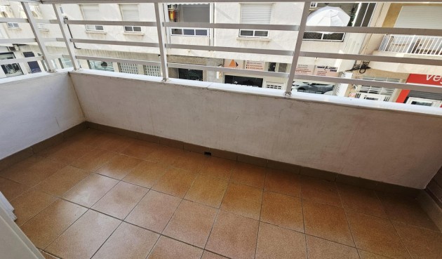 Brukt - Apartment -
Torrevieja - Estacion De Autobuses