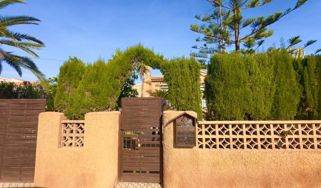 Brukt - Villa -
Torrevieja - Torreblanca