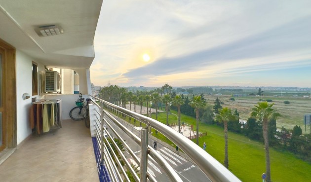 Brukt - Apartment -
Torrevieja - La Veleta