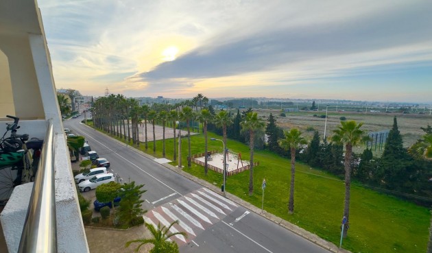 Brukt - Apartment -
Torrevieja - La Veleta