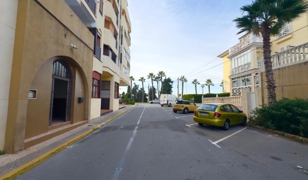 Brukt - Apartment -
Torrevieja - La Veleta