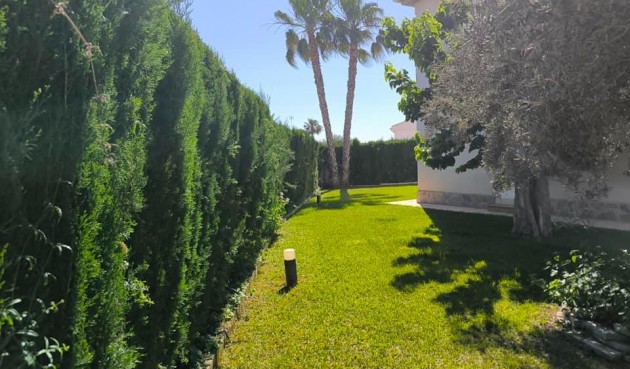 Brukt - Villa -
Torrevieja - La Siesta