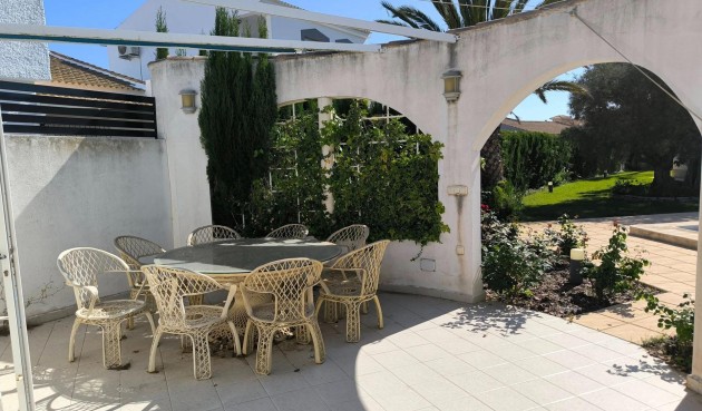 Brukt - Villa -
Torrevieja - La Siesta