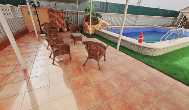 Reventa - Villa -
Torrevieja - La Siesta - El Salado - Torreta