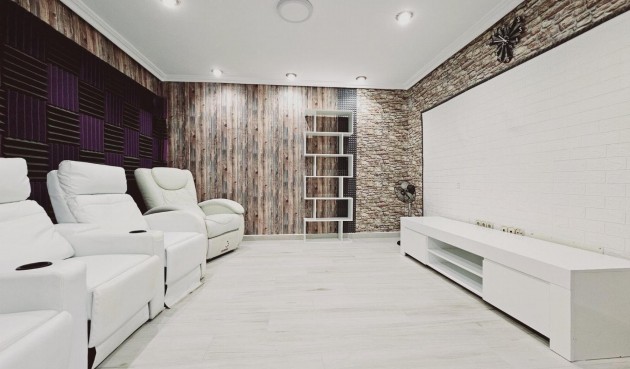 Reventa - Villa -
Torrevieja - La Siesta - El Salado - Torreta