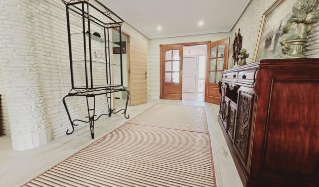 Reventa - Villa -
Torrevieja - La Siesta - El Salado - Torreta