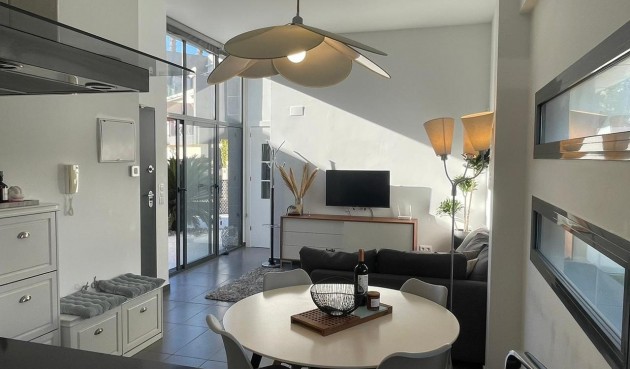 Brukt - Villa -
Villamartin - Costa Blanca