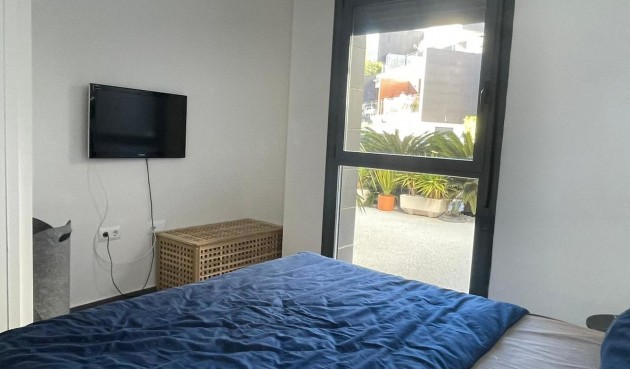 Brukt - Villa -
Villamartin - Costa Blanca