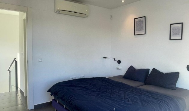 Brukt - Villa -
Villamartin - Costa Blanca