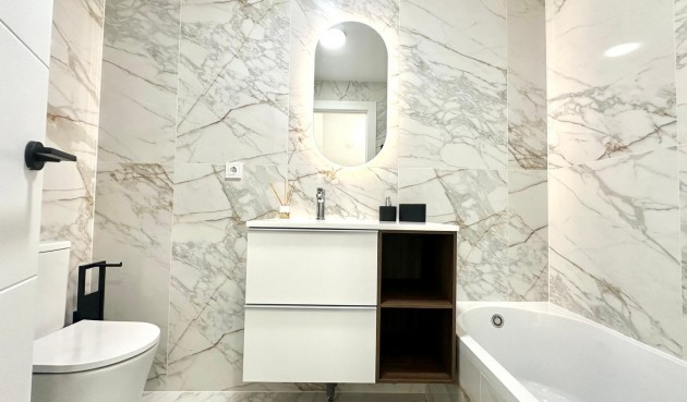 Brukt - Apartment -
Torrevieja - Playa del Cura