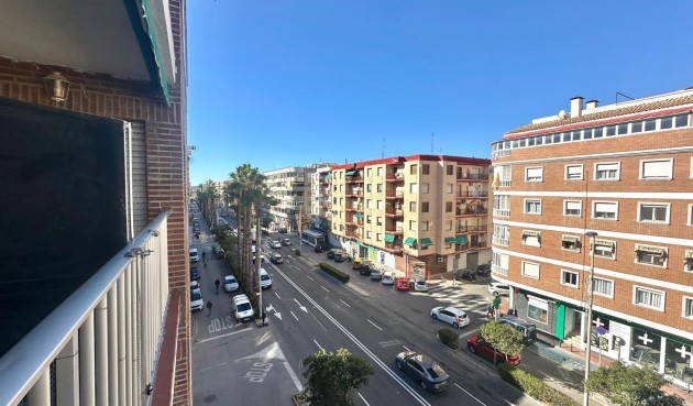 Brukt - Apartment -
Torrevieja - Acequion