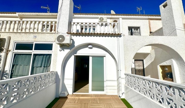 Brukt - Town House -
Torrevieja - Estacion De Autobuses