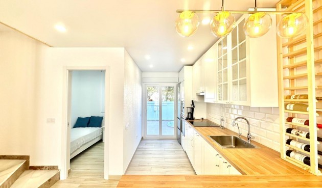 Brukt - Town House -
Torrevieja - Estacion De Autobuses