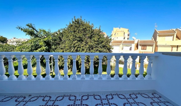 Brukt - Town House -
Torrevieja - Estacion De Autobuses