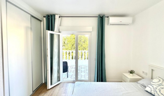 Brukt - Town House -
Torrevieja - Estacion De Autobuses