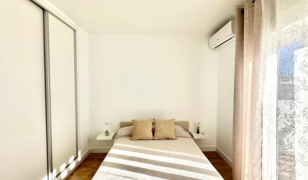 Brukt - Town House -
Torrevieja - Estacion De Autobuses