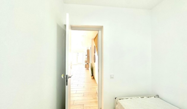 Brukt - Town House -
Torrevieja - Estacion De Autobuses