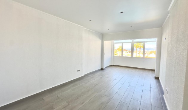 Brukt - Town House -
Torrevieja - La Mata