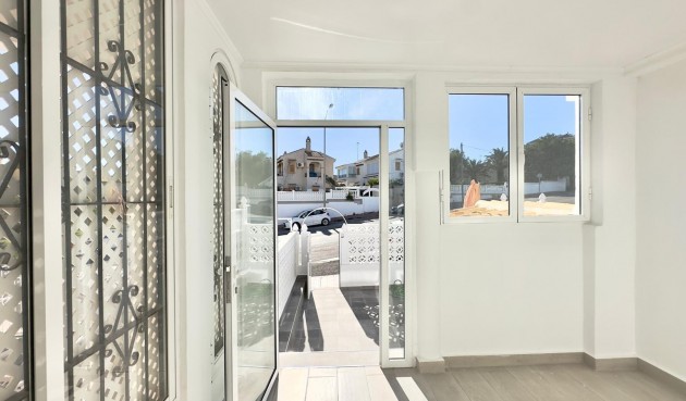 Brukt - Town House -
Torrevieja - La Mata