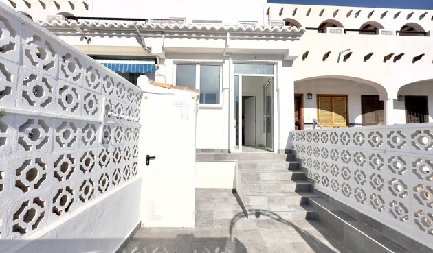 Brukt - Town House -
Torrevieja - La Mata