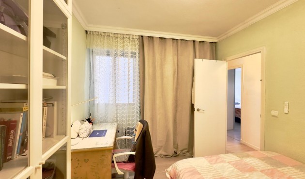 Brukt - Apartment -
Torrevieja - Centro