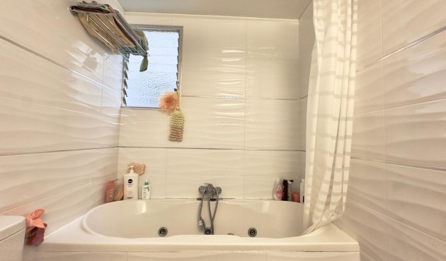 Brukt - Apartment -
Torrevieja - Centro