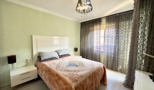 Brukt - Apartment -
Torrevieja - Centro