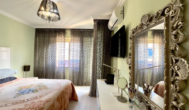 Brukt - Apartment -
Torrevieja - Centro