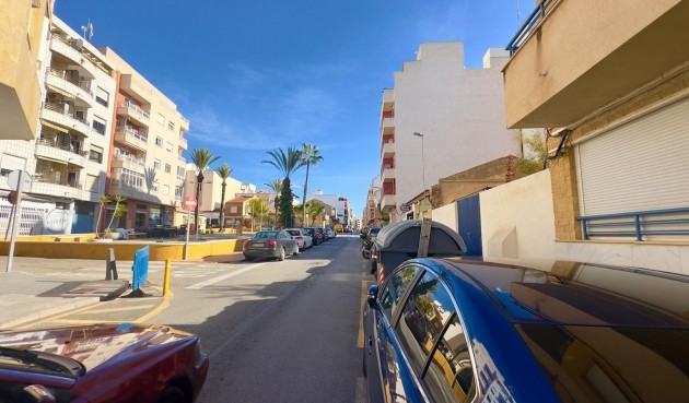 Resale - Apartment -
Torrevieja