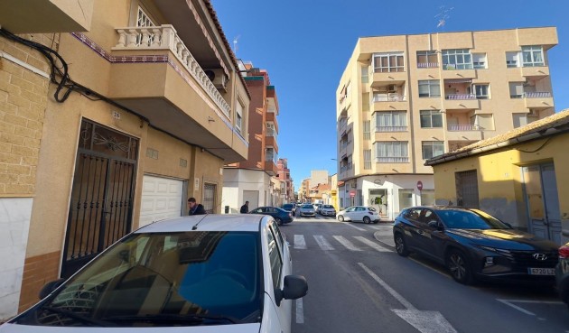 Resale - Apartment -
Torrevieja