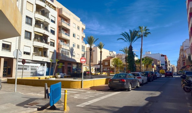 Resale - Apartment -
Torrevieja