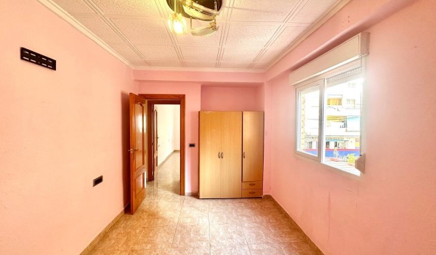 Resale - Apartment -
Torrevieja - Estacion De Autobuses