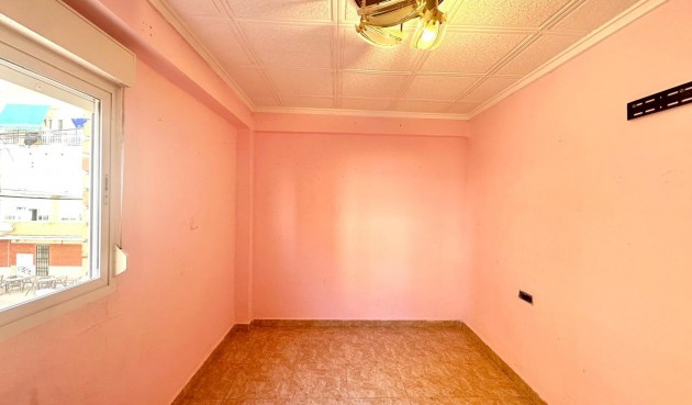 Resale - Apartment -
Torrevieja - Estacion De Autobuses