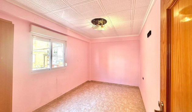 Resale - Apartment -
Torrevieja - Estacion De Autobuses