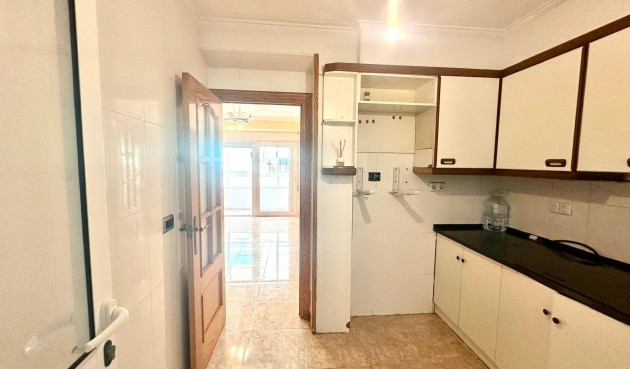 Resale - Apartment -
Torrevieja - Estacion De Autobuses