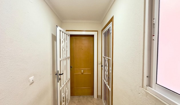 Brukt - Apartment -
Torrevieja - Centro