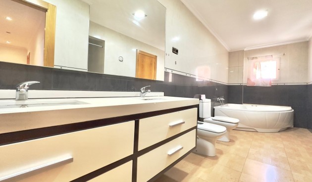 Brukt - Apartment -
Torrevieja - Centro