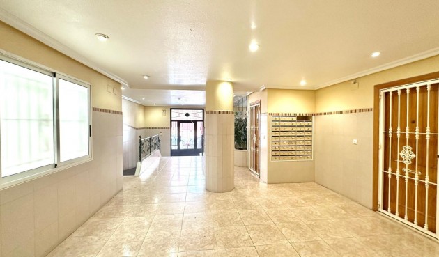 Brukt - Apartment -
Torrevieja - Centro