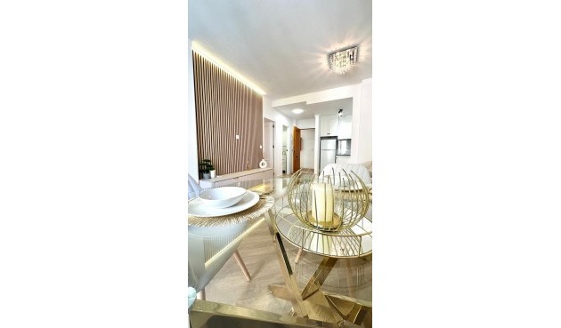 Brukt - Apartment -
Torrevieja - Centro