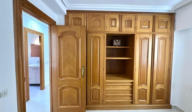 Brukt - Apartment -
Orihuela Costa - Campoamor