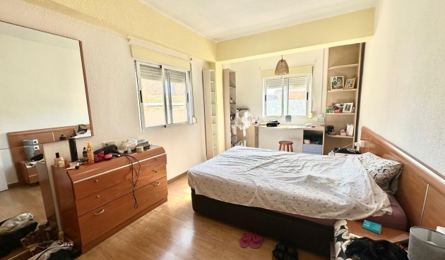 Brukt - Apartment -
Torrevieja - Estacion De Autobuses