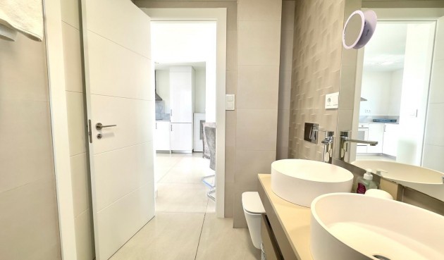 Reventa - Apartment -
Finestrat