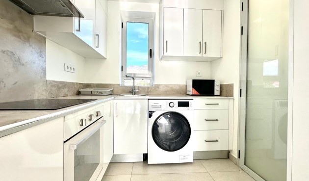 Resale - Apartment -
Finestrat