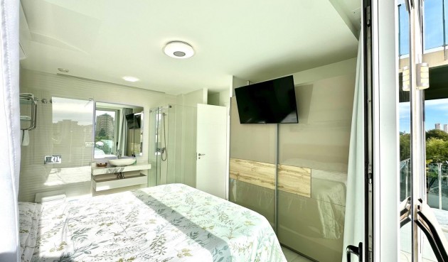 Resale - Apartment -
Finestrat