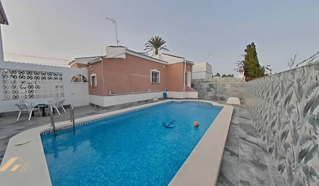 Brukt - Villa -
Torrevieja - San Luis