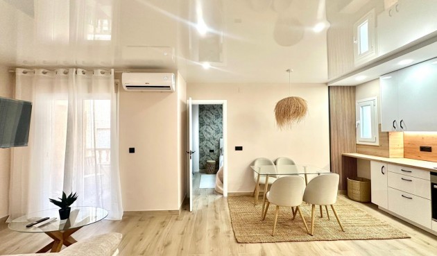 Brukt - Apartment -
Torrevieja - Centro