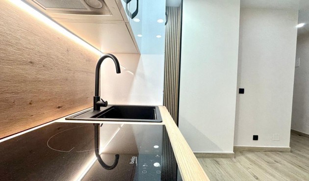 Brukt - Apartment -
Torrevieja - Centro