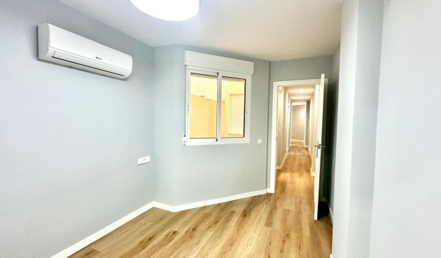 Brukt - Apartment -
Torrevieja - La Mata Pueblo