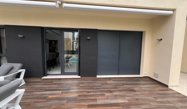 Brukt - Villa -
Orihuela Costa - Lomas de Cabo Roig