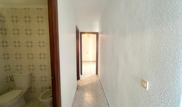 Brukt - Apartment -
Torrevieja - Estacion De Autobuses